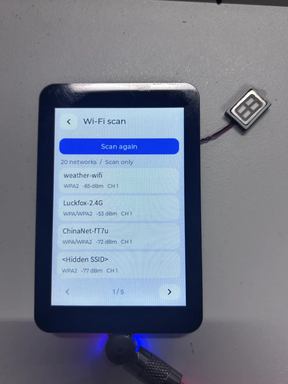 ESP32-S3-Touch-LCD-3.5B Wi-Fi 扫描界面